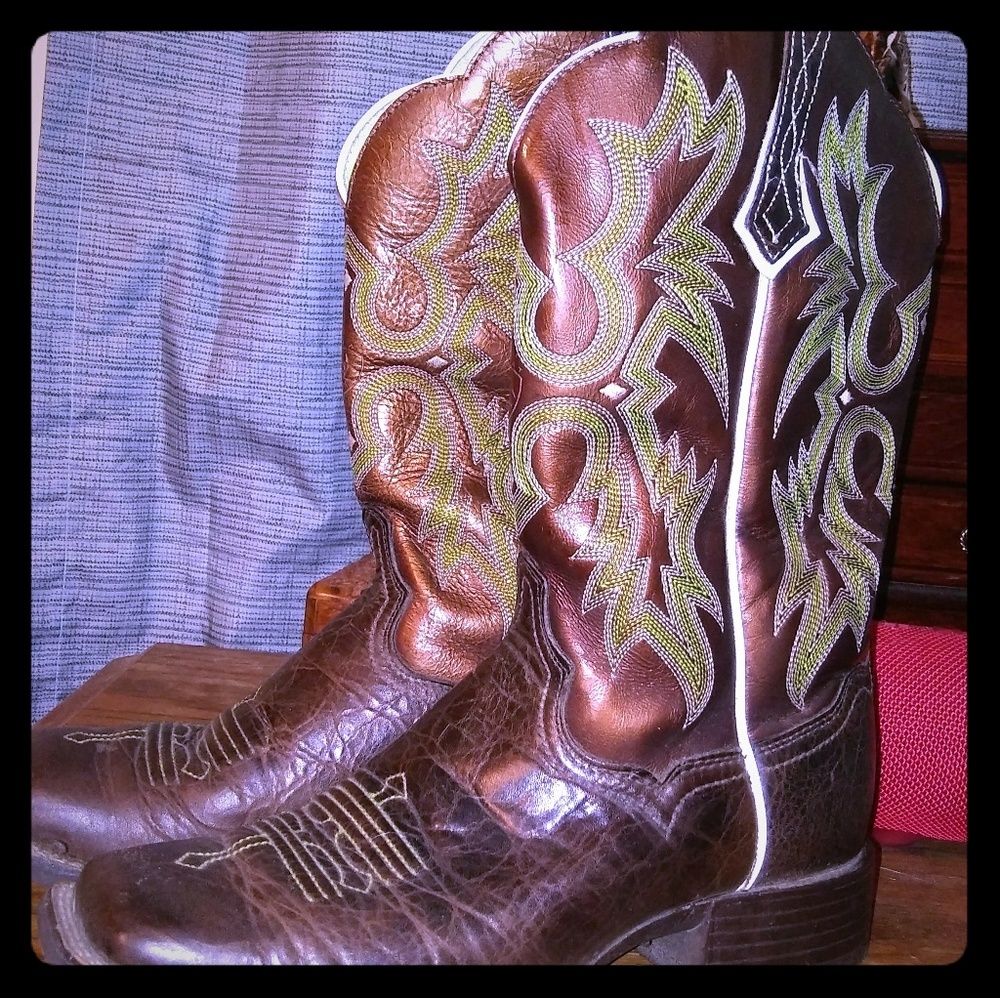 Womens ariat boots